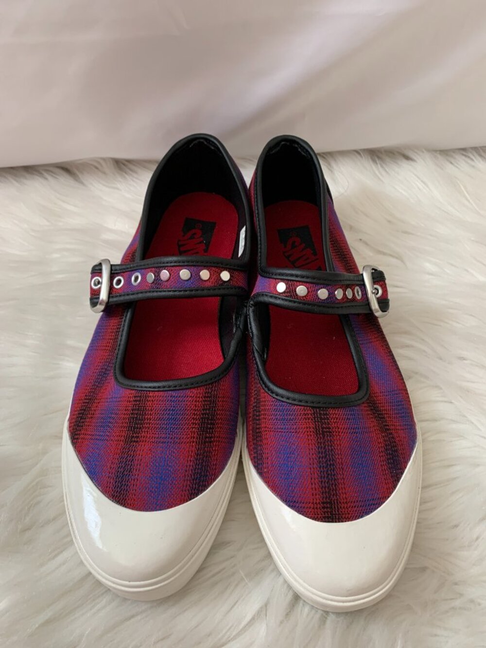 VANS Premium Mary Jane Lowpro Shoe in Chili Pepper Red Sz 10W/8.5M - Picture 2 of 5